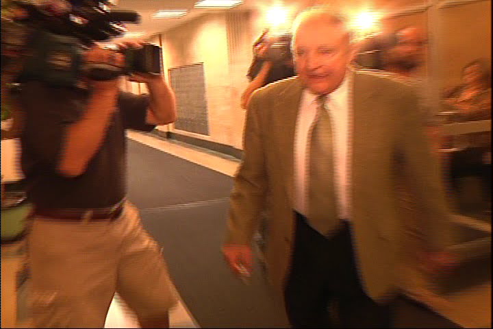 06/08/09: Hundreds Fill Buffalo Federal Courthouse for Richard Picolli Ponzi Plea