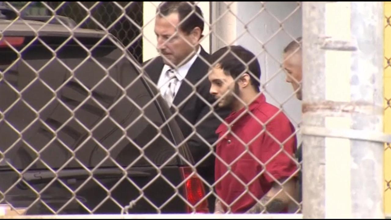 01/17/17 : Accused airport shooter Esteban Santiago is due back in federal court