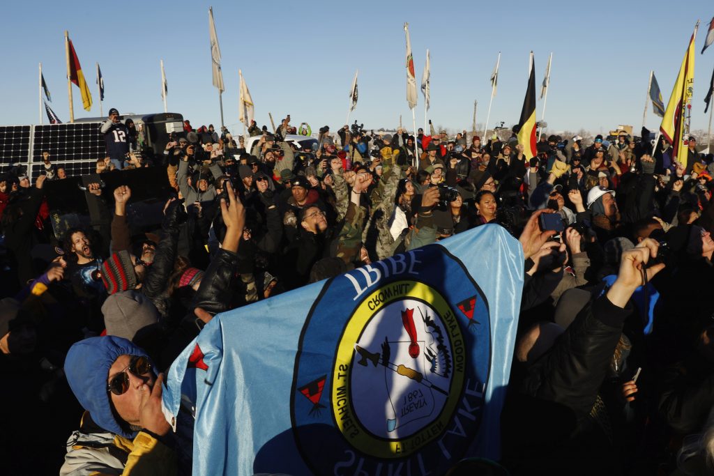 02/22/17 : US shutting down Dakota Access oil pipeline protest camp